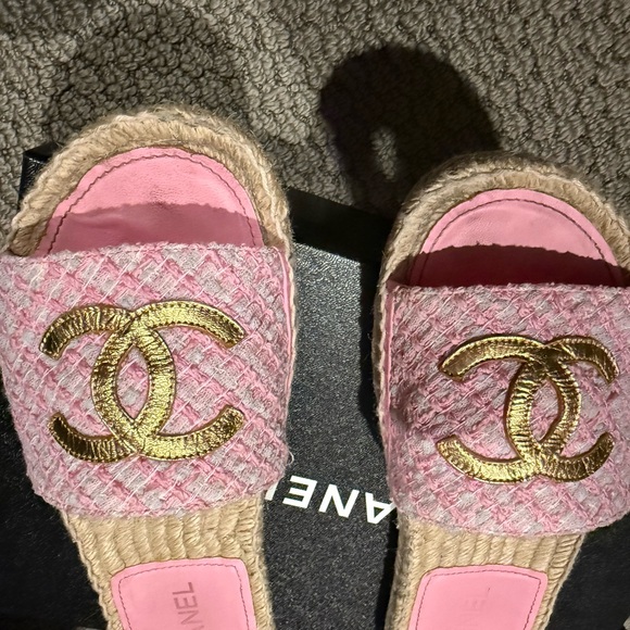 Chanel pink gold mule slides 8 in box - Picture 7 of 9